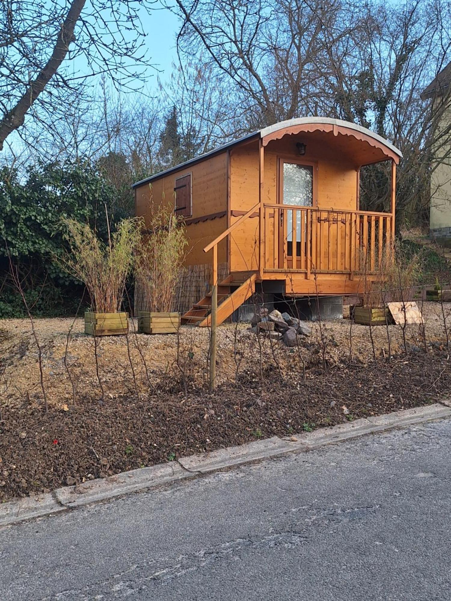 La Roulotte Du Herdal Profondeville Exterior foto